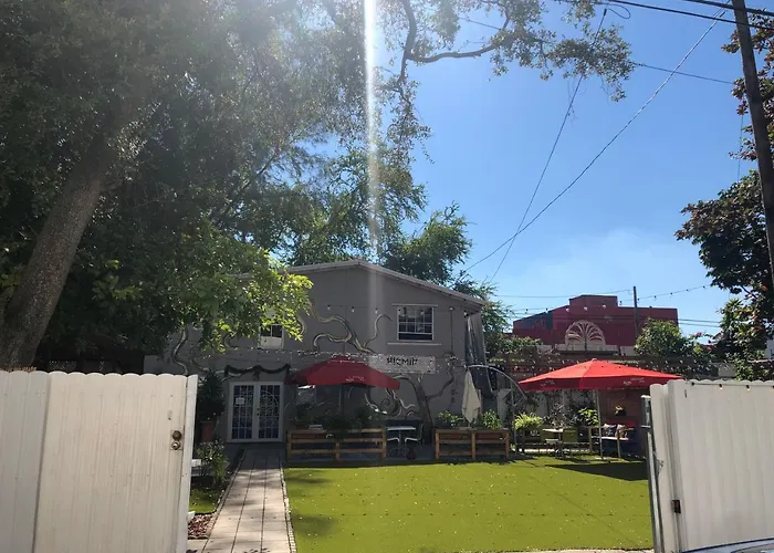 Guest House Paradiso